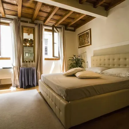 Ghibellina Apartment